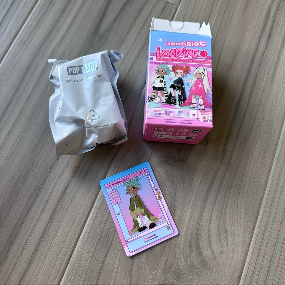 Pop Mart Lil Peach Riot Frankie-Mage